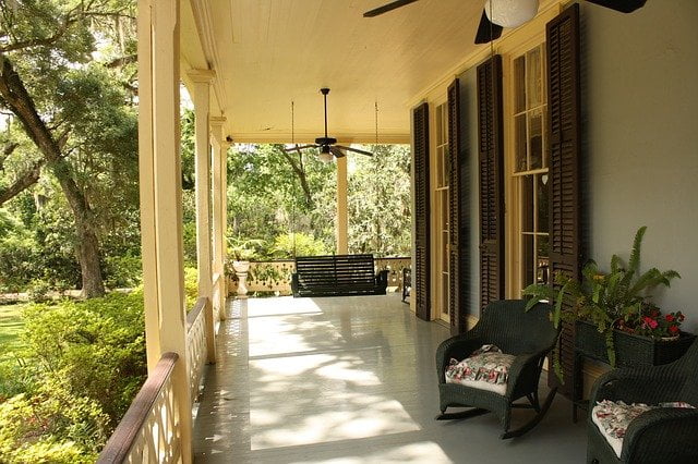 Guide to Painting Your Porch